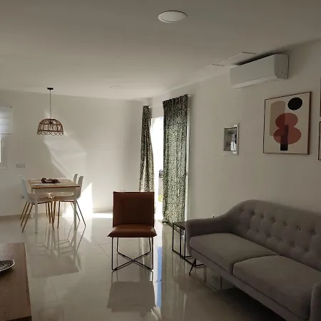 Casa Hubara Lanzarote, Brand New, Bright And Quiet Holiday home *